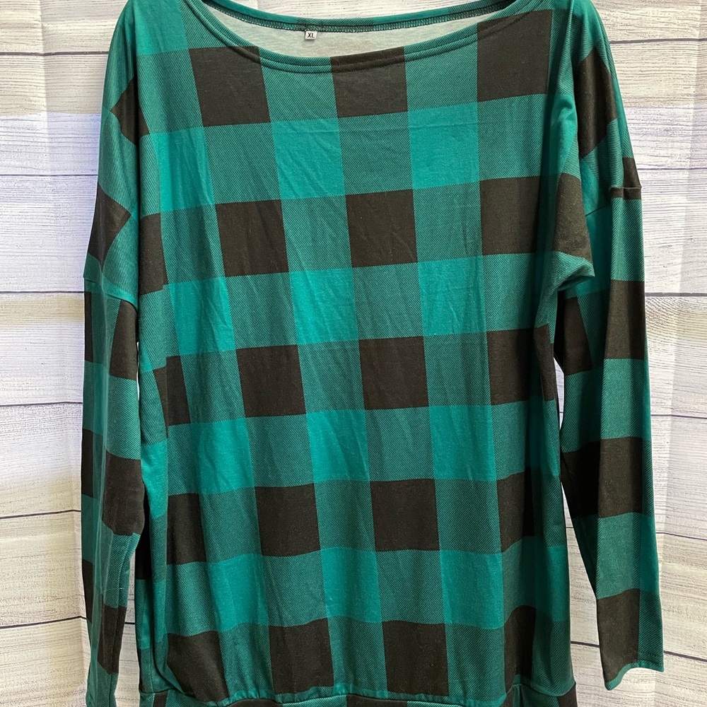 Green and black Buffalo plaid top